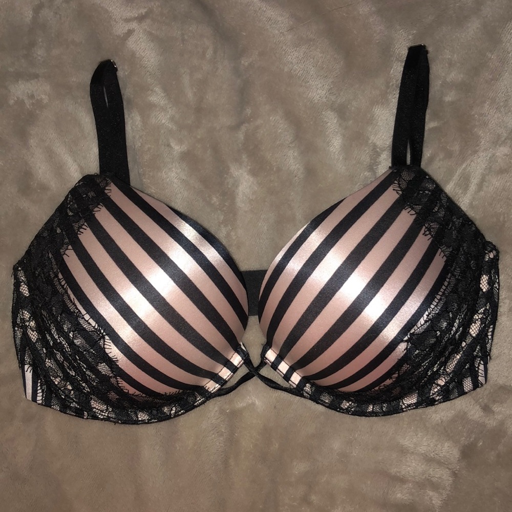 Victoria Secret Bombshell Bra